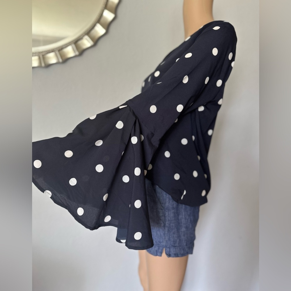 Banana Republic Polka Dot Long Sleeve Stylish Tops Size Medium - Picture 3 of 12